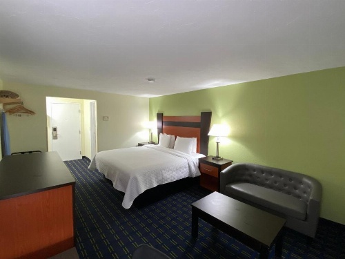 The Mariner Resort Cape Cod by The Red Collection image 11