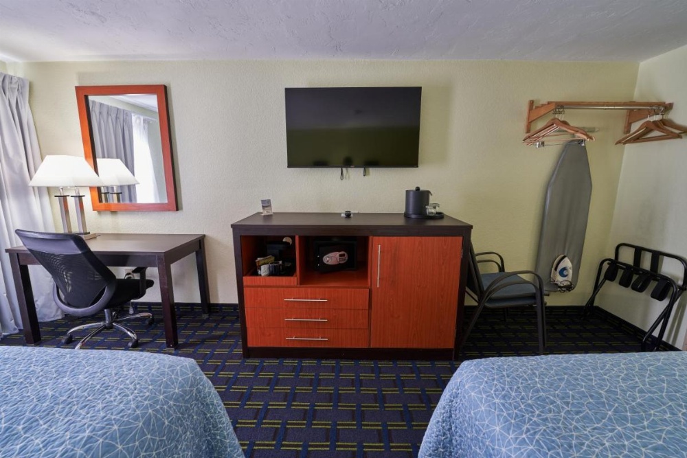 The Mariner Resort Cape Cod by The Red Collection Image 17