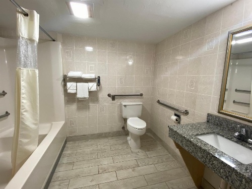 The Mariner Resort Cape Cod by The Red Collection image 3